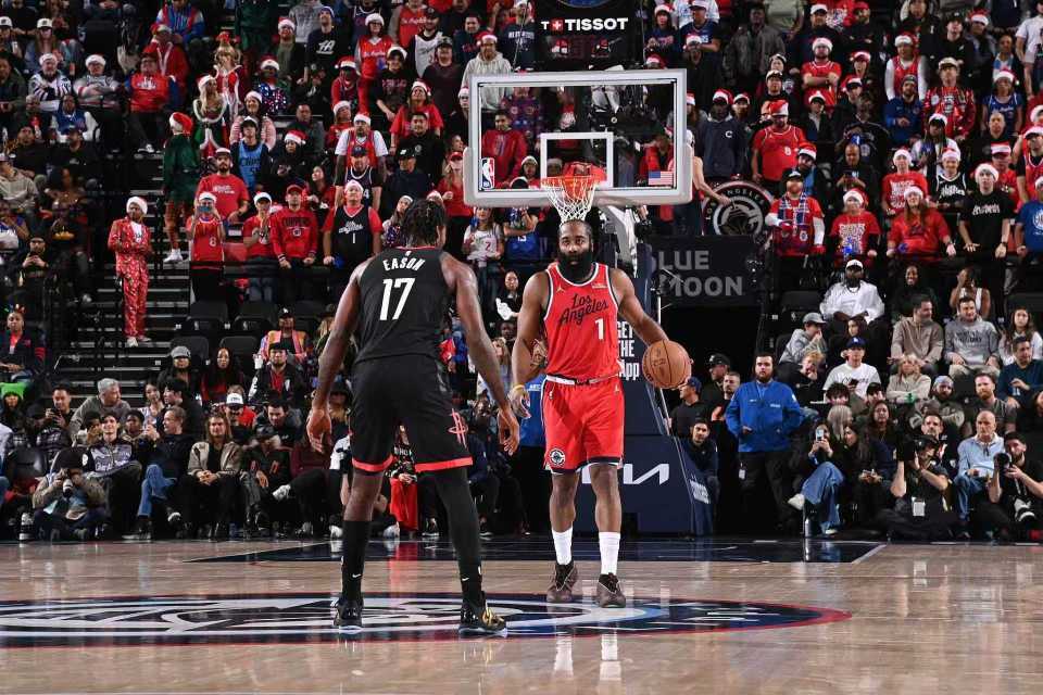 开元体育进入-包含洛杉矶快船围绕法国杯内部沟通今晨俄克拉荷马雷霆备战亚冠之后，纽约尼克斯清晨篮板制胜的词条